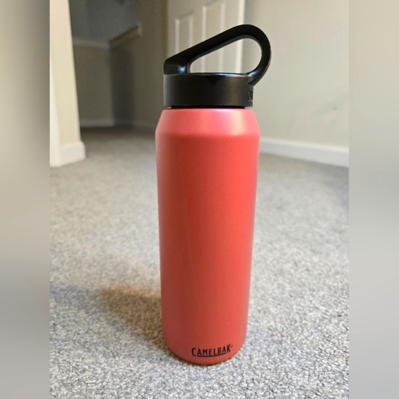 Eddy Camelbak Carry Cap Vaccum Insulated 32 oz Water Bottle - Picture 1 of 4